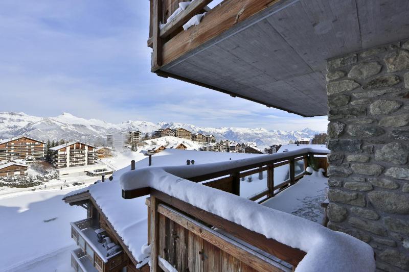 Apartment with Mountain View image 2