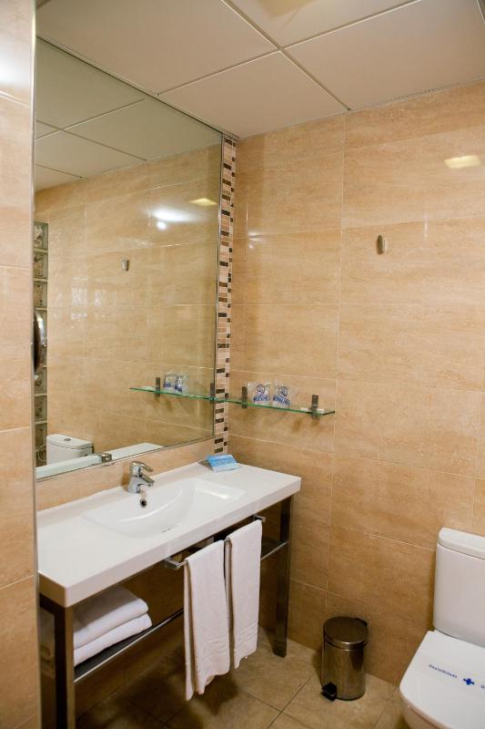 Superior Double Room image 3