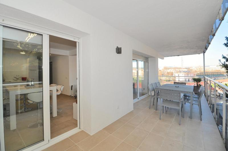 Apartment with Terrace image 3