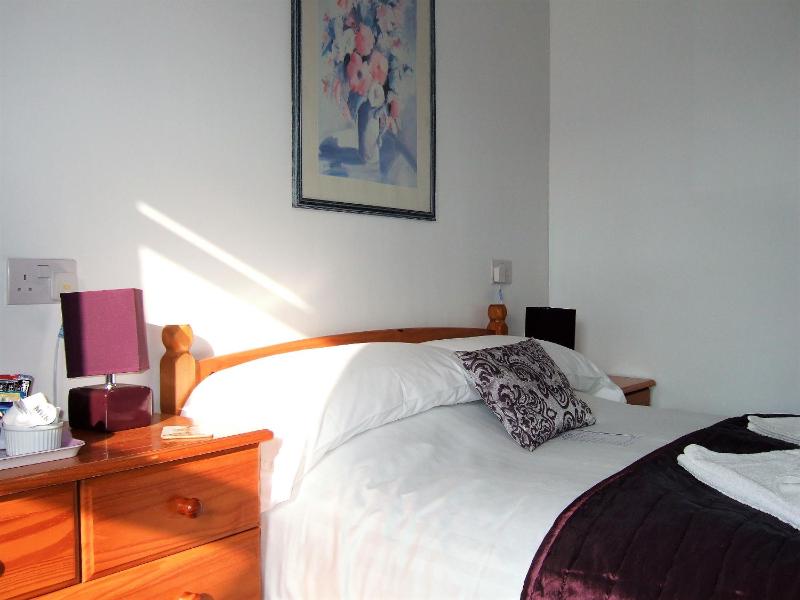 Double Room Ensuite image 2