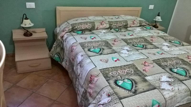 Double Room with Shared Bathroom image 2