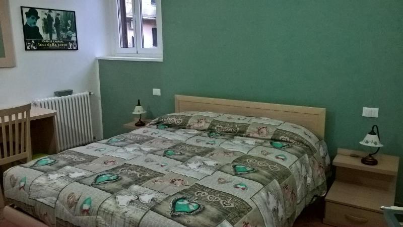 Double Room with Shared Bathroom image 3