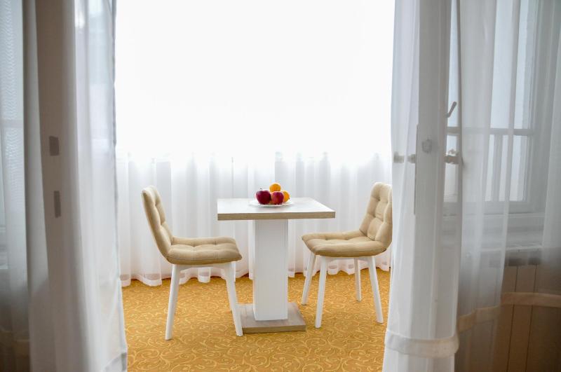 Studio Apartment image 2