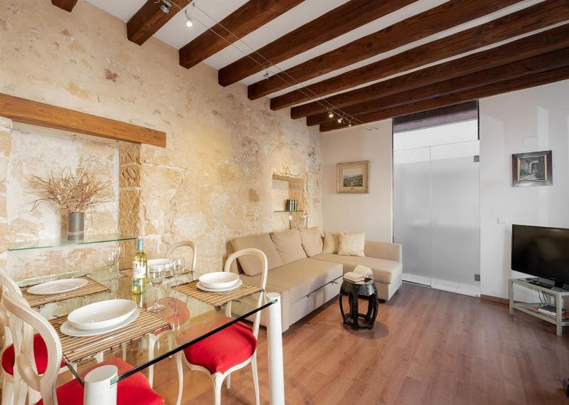 One-Bedroom Apartment with Terrace image 4