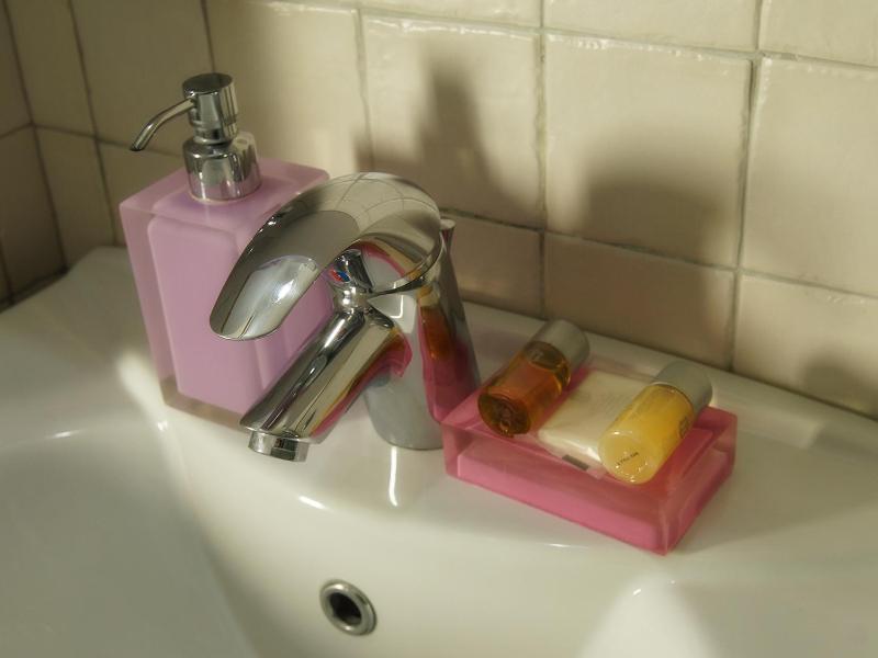 Quadruple Room with Private Bathroom image 2