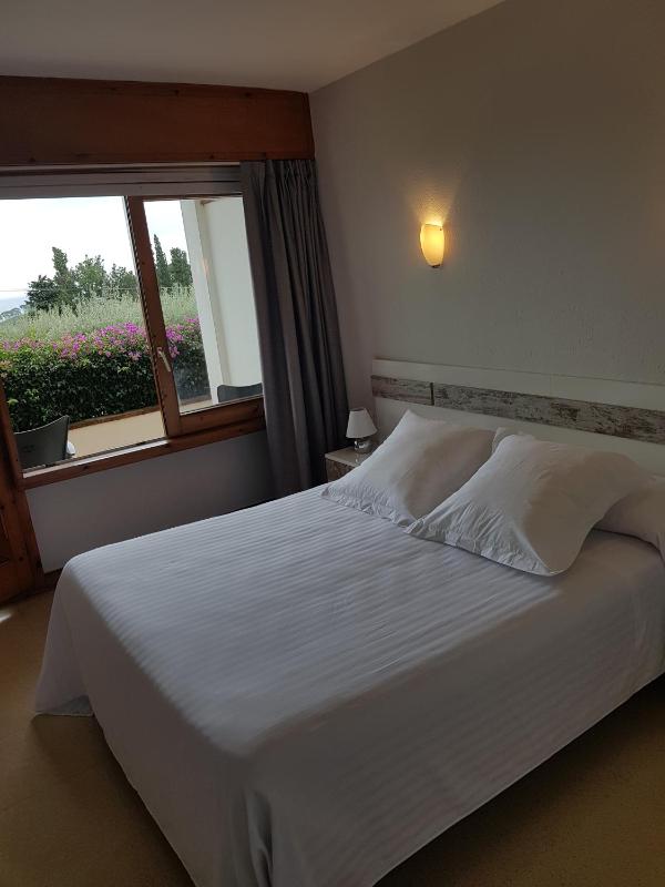Hostal Ondina - image 23