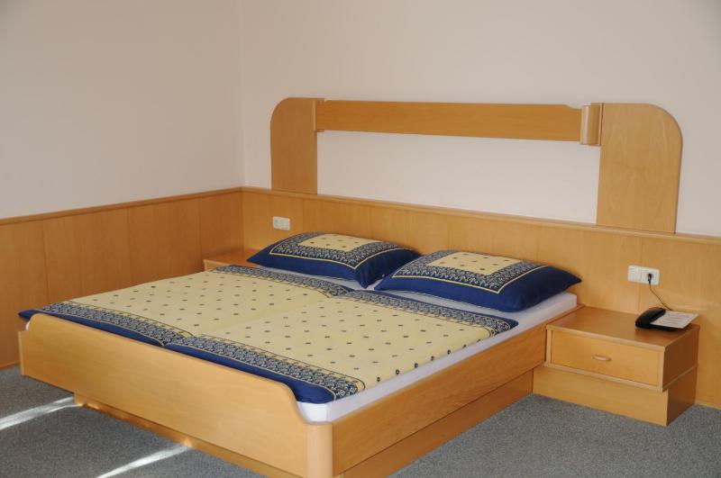 Double Room with Lake View image 1