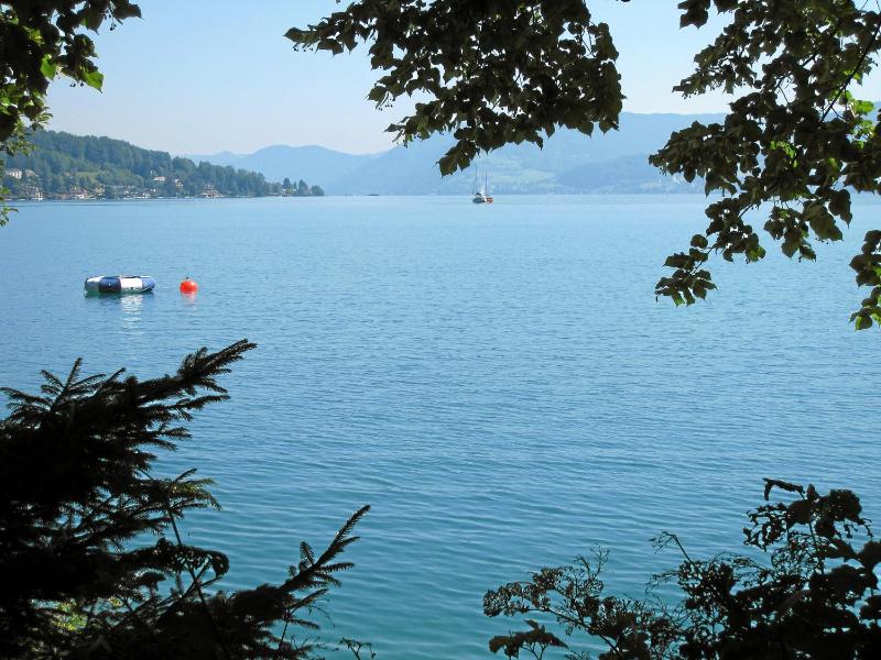 Triple Room with Lake View image 2