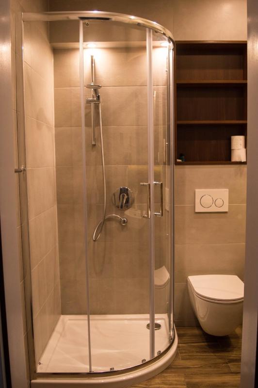 Single Room image 4