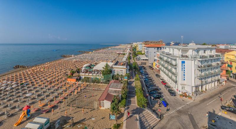 Hotel Austria - image 1