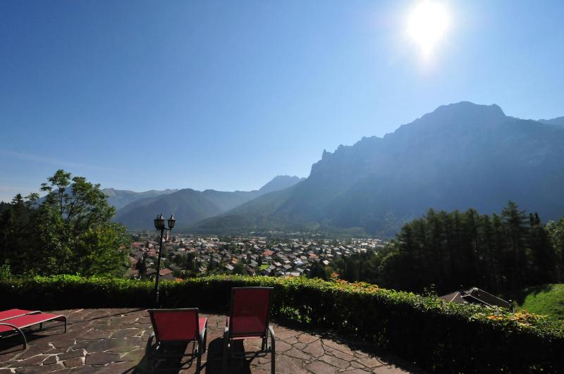 Single Room with Mountain View image 4