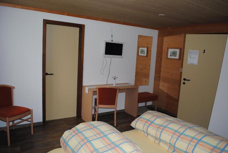 Double Room image 2