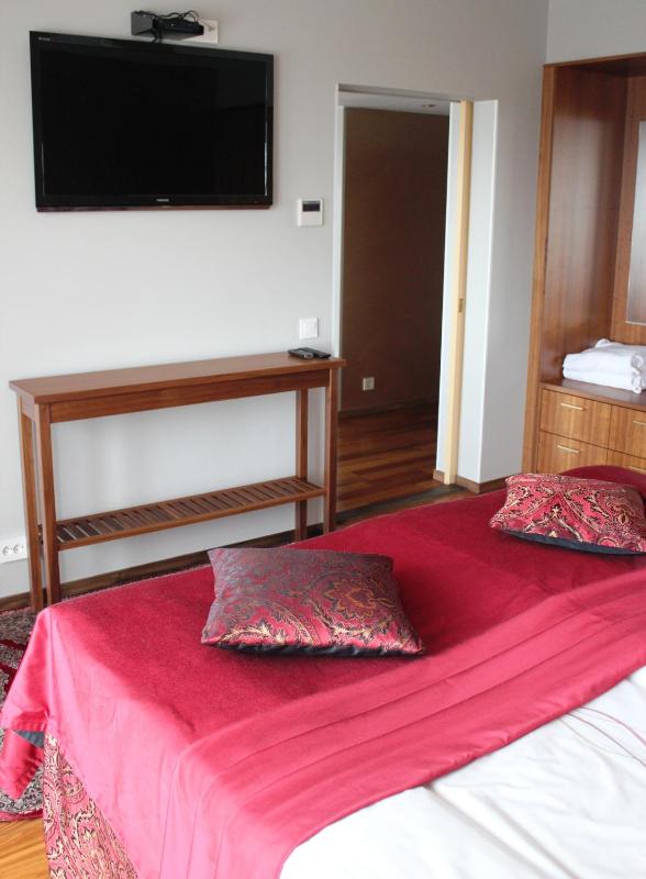 Deluxe Suite with Sea View image 3