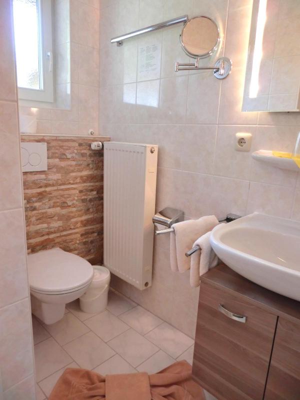 Classic Double Room image 1