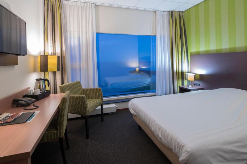 Deluxe Double Room with Sea View image 1