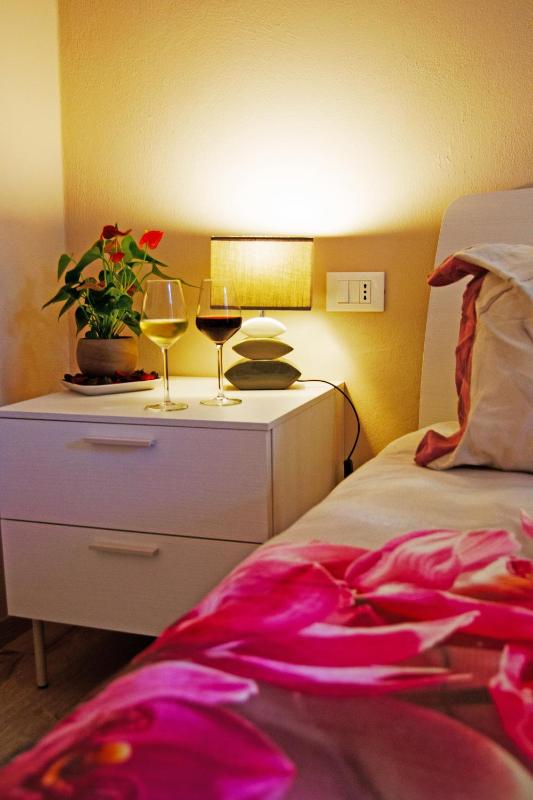 Double Room with Balcony image 4