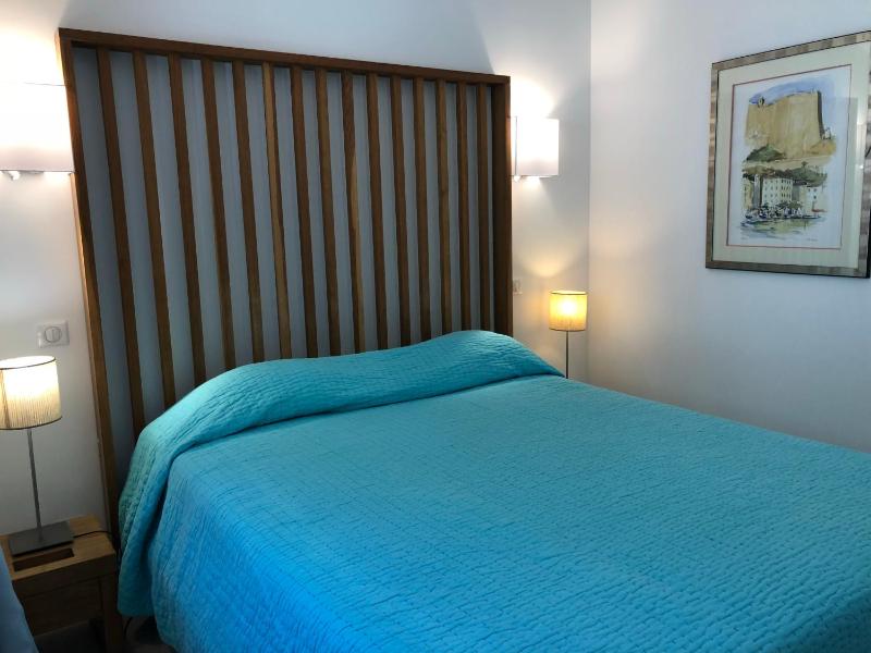 One-Bedroom Apartment image 3
