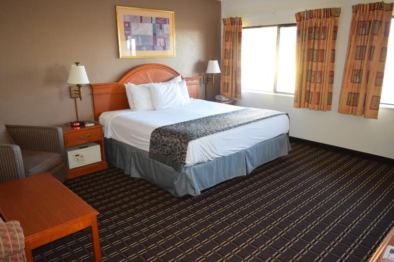 King Room - Non-Smoking image 3