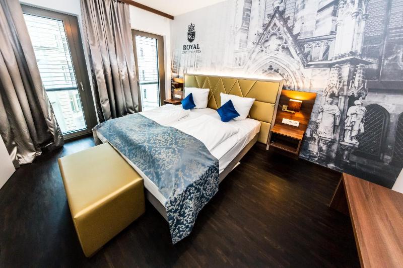 Best Western Plus Royal Suites - image 33
