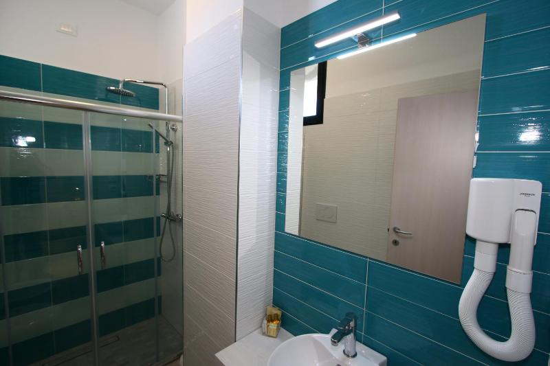 One-Bedroom Apartment with Sea View (2 Adults) image 3