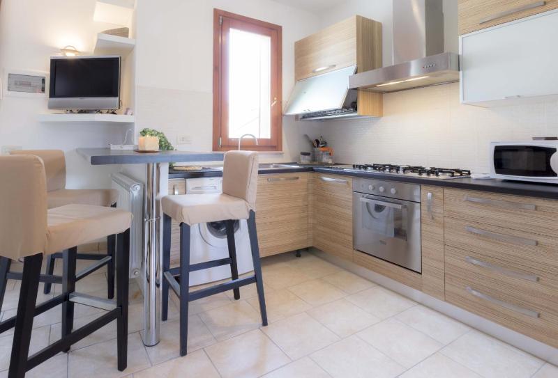 One-Bedroom Apartment image 1