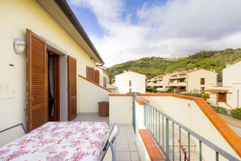 One-Bedroom Apartment image 3