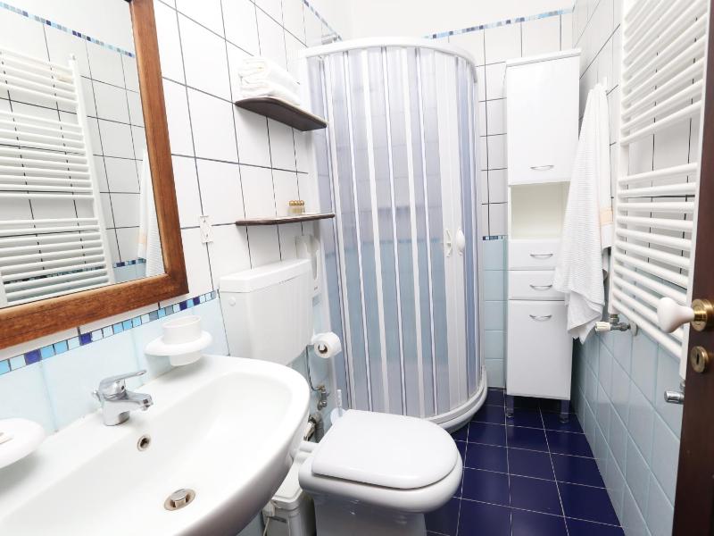 Superior Double Room image 4