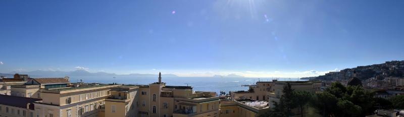 Deluxe Double Room with Balcony and Sea View image 3