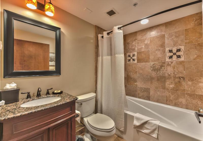 Superior Ski In Ski out Top floor Penthouse Pool Hot Tubs Conde Nast Forbes Award Winner C411 - image 11