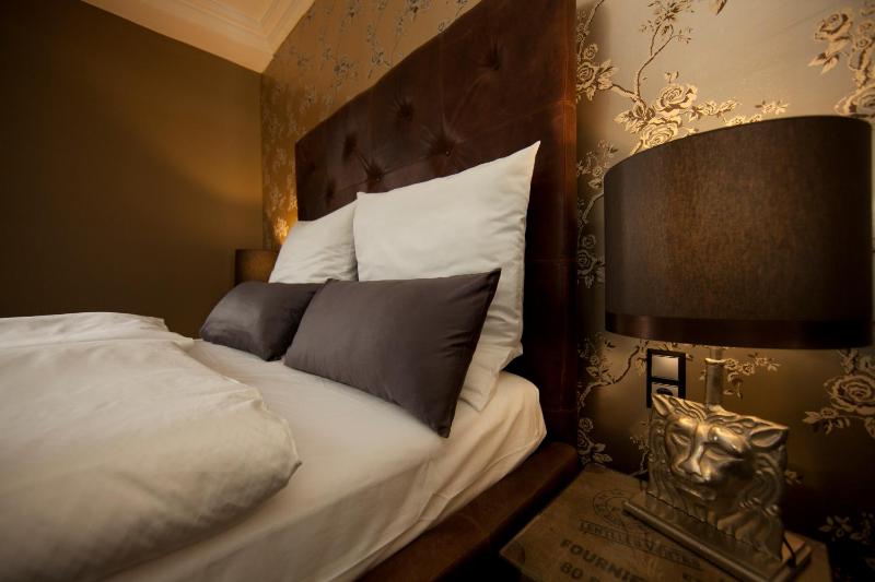 Single Room image 4