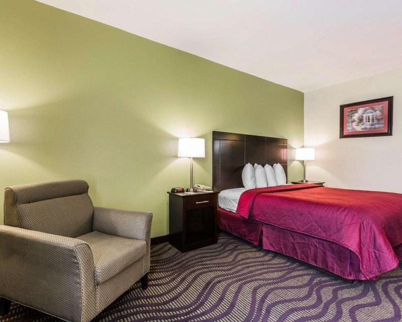 King Room - Non-Smoking image 2