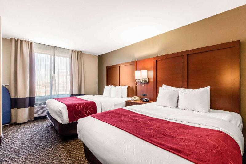 Suite with Two Queen Beds - Accessible/Non-Smoking image 3
