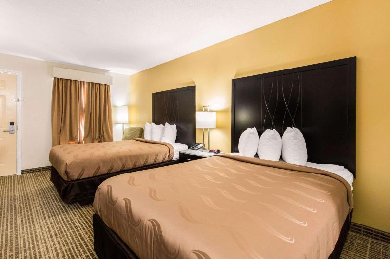 Double Room with Two Double Beds - Non-Smoking image 4