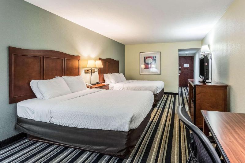 Double Room with Two Double Beds - Non-Smoking image 2