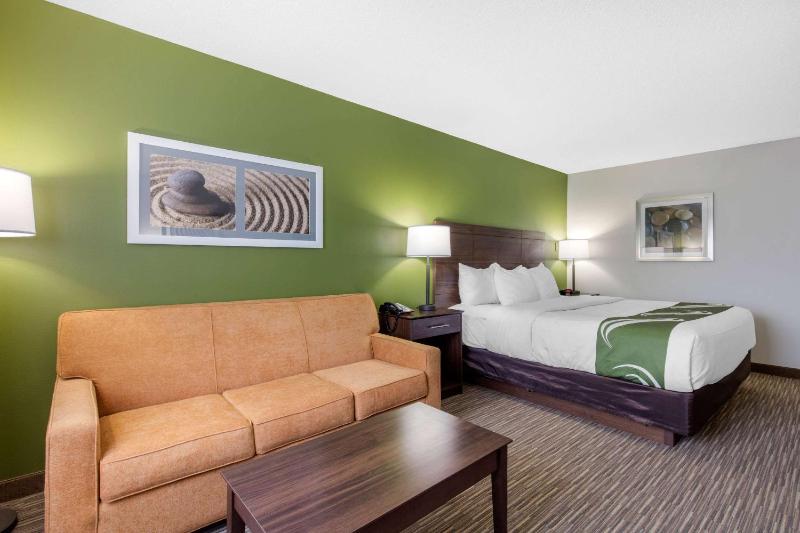 King Room - Non-Smoking image 4