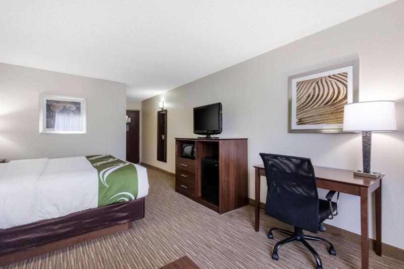 King Room - Non-Smoking image 3