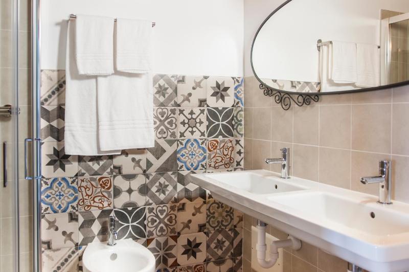 Superior Double Room image 2