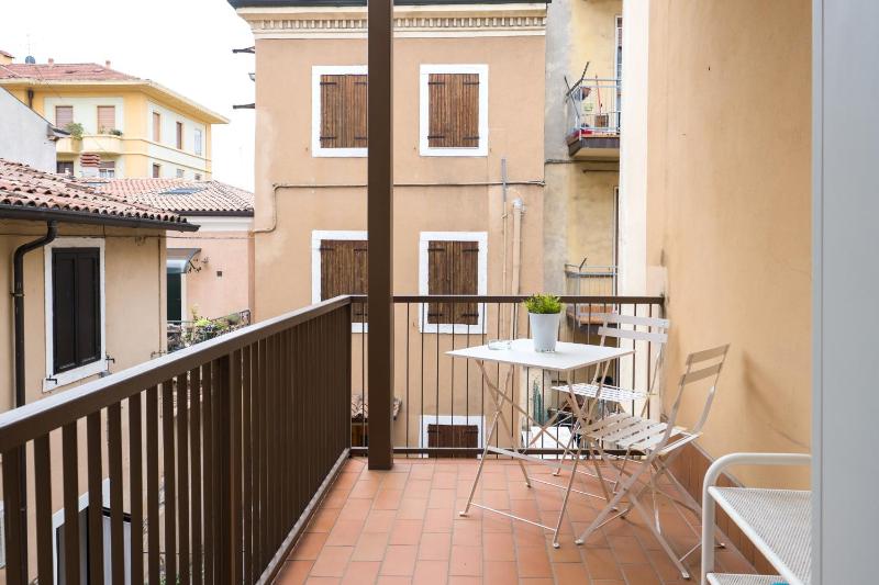 Studio Apartment image 3