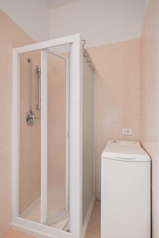 Studio Apartment image 2