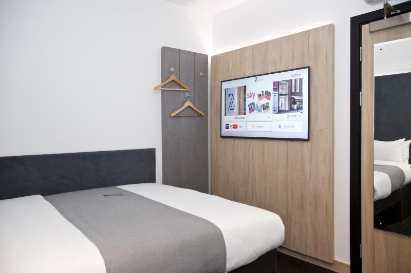 Standard Double Suite - No Window image 3