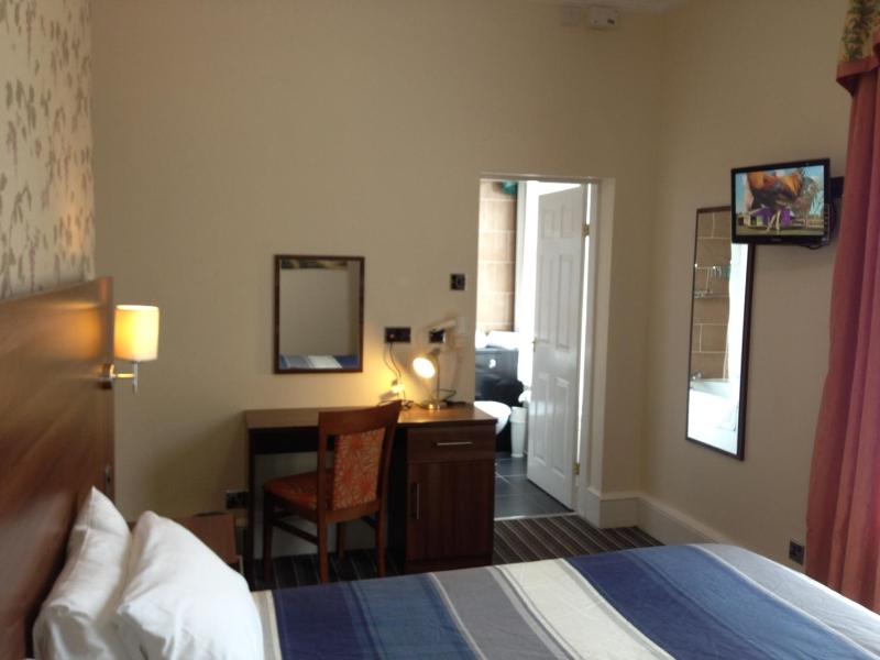 Executive Double Room image 3