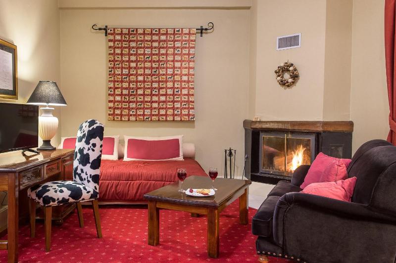 Grand Suite image 1
