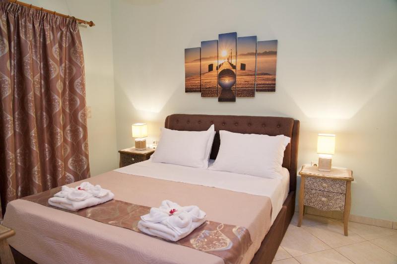 Madalena's Apartment - image 32