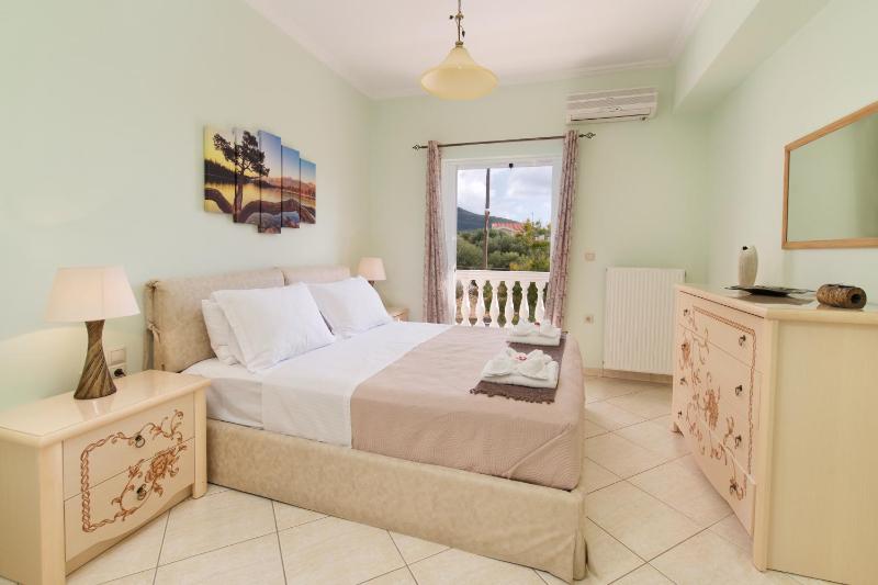 Madalena's Apartment - image 35