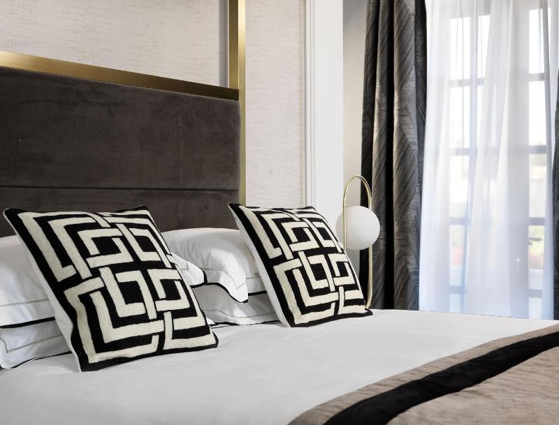 Executive Suite image 2