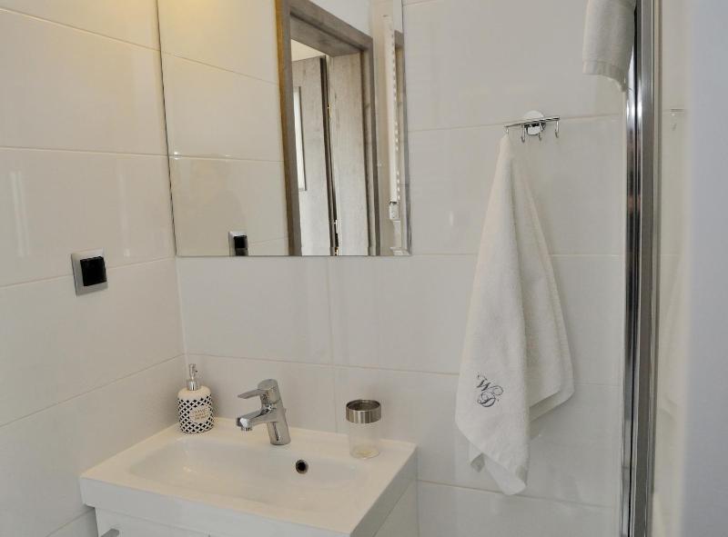 Apartment with Sea View image 3