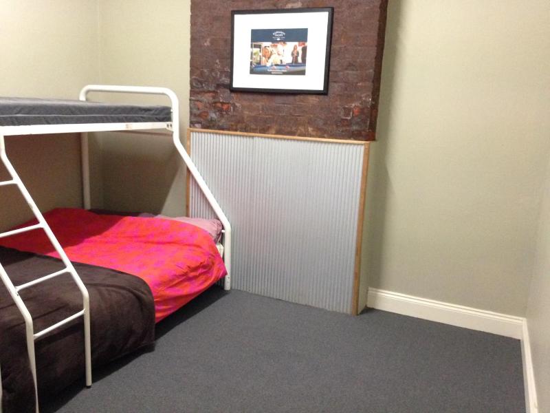 Standard Double Room with Shared Bathroom image 1