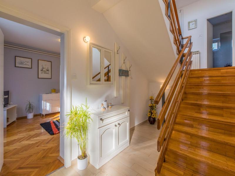 Three-Bedroom Holiday Home  image 3
