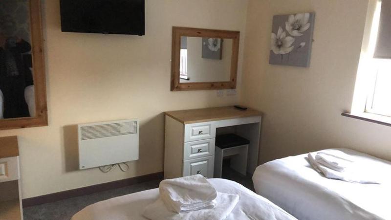 Triple Room image 3