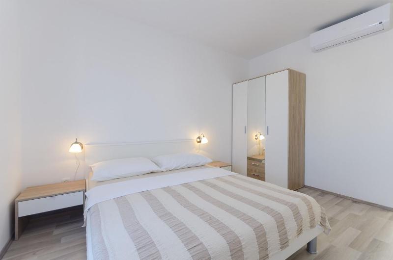 One-Bedroom apartment Standard image 3